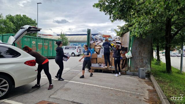 Zbiranje starega papirja v Centru Vič za dobrodelne namene